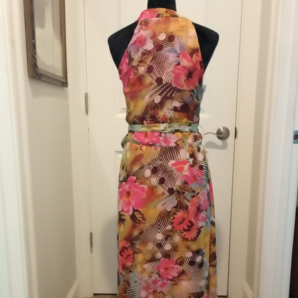 REDUCED! Madison Leigh. Floral. Sleeveless. Lined, Maxi Dress Size 14 - Picture 4 of 5
